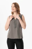 Kolsuz V Yaka Berrin Güpür Detaylı Müslin Yazlık Bluz Gri Gri 3XL Gri - 4