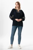 Uzun Kol Şile Bezi Gülruh V Yaka Nakışlı Bluz Lacivert Lcvt S/M Lacivert - 5