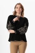 Uzun Kol Şile Bezi İdil V Yaka Nakışlı Yazlık Bluz Siyah Syh S Siyah thumbnail 1