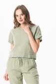 Kısa Kol İzel Yazlık Müslin Bluz Zeytin Yeşili Zytnysl M Zeytin Yeşili thumbnail 4