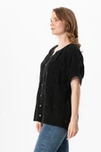 Kısa Kol V Yaka Venüs Düğmeli Müslin Yazlık Bluz Siyah Syh 2XL-3XL Siyah thumbnail 3