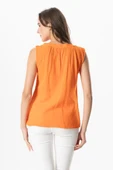 Kolsuz V Yaka Berrin Güpür Detaylı Müslin Yazlık Bluz Turuncu Trnc 3XL Turuncu thumbnail 2