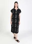 Kısa Kol Şile Bezi Baskılı Zambak Desen Midi Boy Yazlık Elbise Siyah Syh XL Siyah thumbnail 7