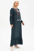Uzun Kol Şile Bezi Seher Uzun Tesettür Elbise Petrol Ptrl thumbnail 4