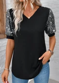 Kadın Kısa Kollu V Yakalı Pul Payet Detaylı Viskon Bluz thumbnail 5