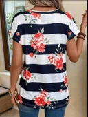 Kadın Çiçek Desenli Yatay Şeritli Bisiklet Yaka Tişört thumbnail 4