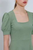 Çağla Yeşili Kare Yaka Örme Mini Elbise - 4