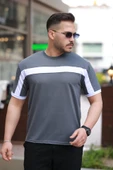 Erkek şerit Detaylı Kısa Kollu T-shirt thumbnail 1