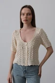 Çiçek Detaylı Düğmeli Triko - Ekru thumbnail 2