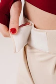 Cırt Kapama Detaylı Krem Pantolon thumbnail 2