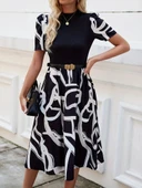 Kadın Kısa Kollu Yarı Balıkçı Yaka üst Viskon Alt Desenli Dokuma Midi Elbise thumbnail 6