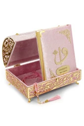 Kadife Kaplı Define Sandıklı Kişiye Özel Hediyelik Kuranı Kerim Seti Pembe thumbnail 1