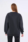 Antrasit Kadın Pamuklu Oversize Basic Bisiklet Yaka Sweatshirt thumbnail 5