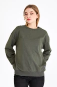 Kadın Haki Renk Basic Bisiklet Yaka Sweatshirt thumbnail 1