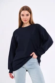 Lacivert Kadın Pamuklu Oversize Basic Bisiklet Yaka Sweatshirt - 2