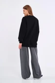 Kadın Siyah Pamuklu Oversize Basic Bisiklet Yaka Sweatshirt thumbnail 4