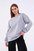 Gri Kadın Pamuklu Oversize Basic Bisiklet Yaka Sweatshirt thumbnail 4