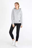 Kadın Gri Renk Kapüşonlu Basic Örme Sweatshirt thumbnail 4