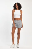 Kadın Yırtmaçlı Mevsimlik Premium Kumaş Regular Fit İpli Gri Kısa Mini Şort thumbnail 2