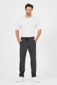Erkek Antrasit Standart Fit Normal Kesim Düz Paça Cep Fermuarlı Rahat Jogger Eşofman Altı thumbnail 4