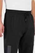 Erkek Siyah Standart Fit Normal Kesim Düz Paça Cep Fermuarlı Rahat Jogger Eşofman Altı thumbnail 5