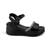 Kadın Siyah Tokalı Taşlı Dolgu Topuklu Sandalet 6 Cm Rahat Yüksek Topuklu - 2