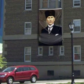 Kalpaklı Gazi Mustafa Kemal Atatürk Poster Dış Cephe Bayrağı-3x4,5metre - 1