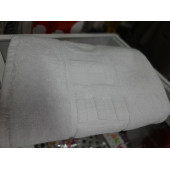 BEYAZ AYAK HAVLUSU -İHRACAT FAZLASI - EBADI: 49 X 94 cm - % 100 COTTON - TEK TARAFI HOTEL YAZILI - 8