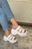 Kadın Bonti Beyaz Üç Biyeli Toka Detaylı Kalın Taban Ortopedik Sandalet K-3030 - 1