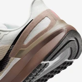 Nike Structure 25 DJ7884-110 thumbnail 7