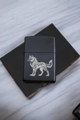 Nesnel Gift İllistrasyon Kurt Motifli Metal Benzinli Çakmak - 1