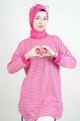 Tesettür Tunik İnce Çizgili Penye Tunik Koyu Pembe - 1