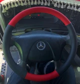 DİKİŞLİ DİREKSİYON KILIFI SİYAH DERİ KIRMIZI DERİ SİYAH DİKİŞLİ 4140 MERCEDES TIR KAMYON İÇİN thumbnail 1