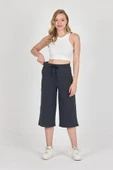 Yüksek Bel Cepli Rahat Kesim Mevsimlik Kadın Diz Altı 4'lü Bermuda Siyah-Lacivert-Gri-Antrasit Kapri Şort MTLCB111 - 4 thumbnail 4