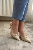 Kadın Madame Krem Cilt Fiyonk Detaylı Arkası Acık 9 cm İnce Topuklu Ayakkabı - 3