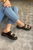 Kadın Firida Siyah Çift Bantlı Kapsül Detaylı  Kalın Taban Ortopedik  Sandalet Terlik K-100 - 1