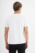 Erkek Beyaz Baskılı %100 Pamuklu Standart Kalıp T-sihrt - 3
