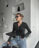 Düğme Detaylı Yıkamalı Crop thumbnail 5