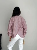 Kadın Arkası Asimetrik Yırtmaç Kesim Detaylı Cizgili Bluz Gömlek - Bordo thumbnail 4