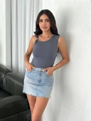 Osy Modal Yumuşak Dokulu Kumaş Bisiklet Yaka Kadın Sıfır Kol Bluz Omuz Toka Aksesuar Detaylı - Antrasit thumbnail 2