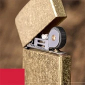 Kuboy Vintage Çakmak Benzinli Slim Çakmak Antik Altın Renk thumbnail 2