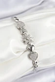 Pirinç Zirkon Taşlı Kalp Detaylı Çiçek Model Gümüş Renk Kadın Bileklik - EBJ250726W36796 thumbnail 1