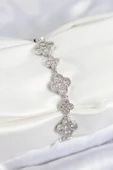 Pirinç Zirkon Taşlı Yonca Model Gümüş Renk VIP Seri Kadın Bileklik - EBJ250726W36789 thumbnail 1