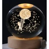 Dekoratif Merdiven Astronot Tasarımlı Ahşap Altlıklı Işıklı Cam Küre Büyük Boy Cam:8cm Ahşap:2cm - 1