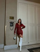 Kadın Uzun Kollu Göğüs Dekolteli Simli Krep Kumaş Mini Elbise thumbnail 2