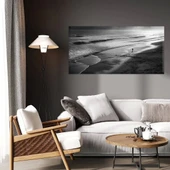 Kumsalda Yürüyüş Kanvas Tablo thumbnail 1