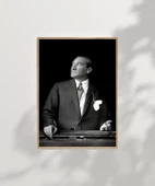 Çerçevesiz Poster Ufka Bakan Lider thumbnail 7