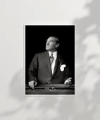 Çerçevesiz Poster Ufka Bakan Lider thumbnail 6