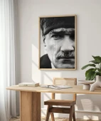 Çerçevesiz Poster Liderin Gözleri thumbnail 5