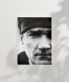 Çerçevesiz Poster Liderin Gözleri thumbnail 6